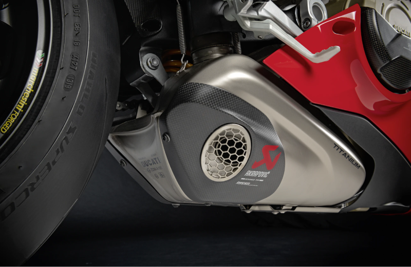 Ducati Panigale V4 2018-2021 & Streetfighter V4 2020-2022 Akrapovic Homologated Slip-On Exhaust 96481712AA thumbnail 3