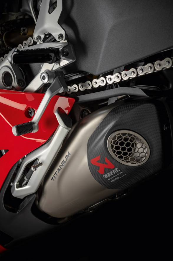 Ducati Panigale V4 2022-2024 & Streetfighter V4 2023-2024 Akrapovič Homologated Slip-On Exhaust 96482151AA thumbnail 2