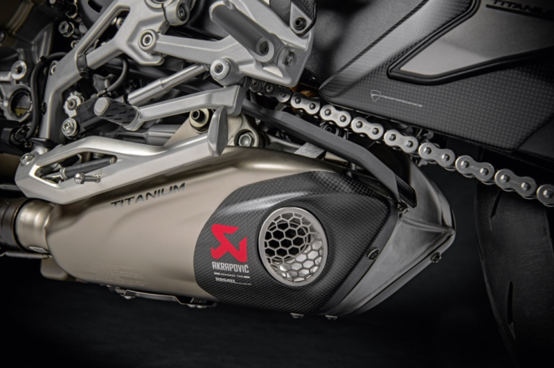 Ducati Panigale V4 2022-2024 & Streetfighter V4 2023-2024 Akrapovič Homologated Slip-On Exhaust 96482151AA thumbnail 3