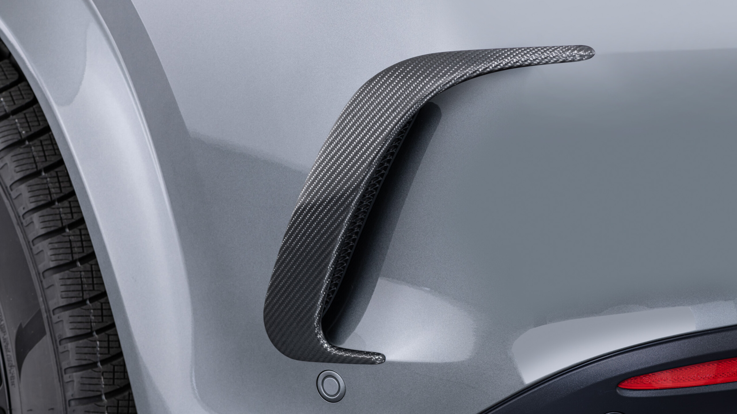 Carbon rear fascia attachments for Mercedes – V 167 – AMG Line