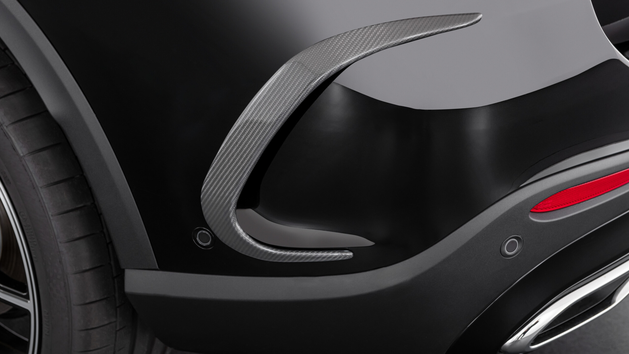 Carbon rear fascia attachments for Mercedes – X 254 – GLC 300 | AMG Line - 1