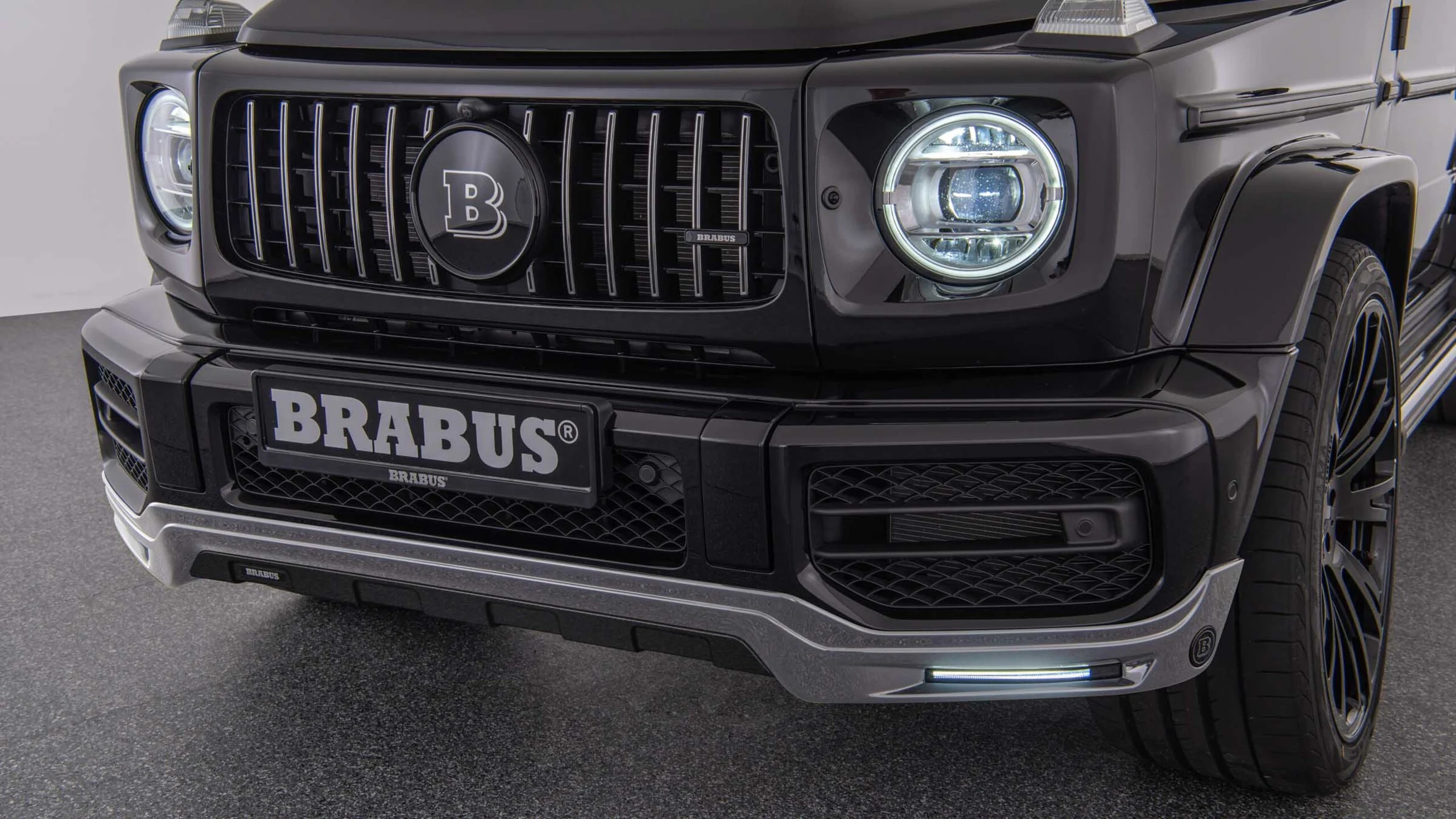 Front fascia attachment for Mercedes – W 463A – AMG G 63