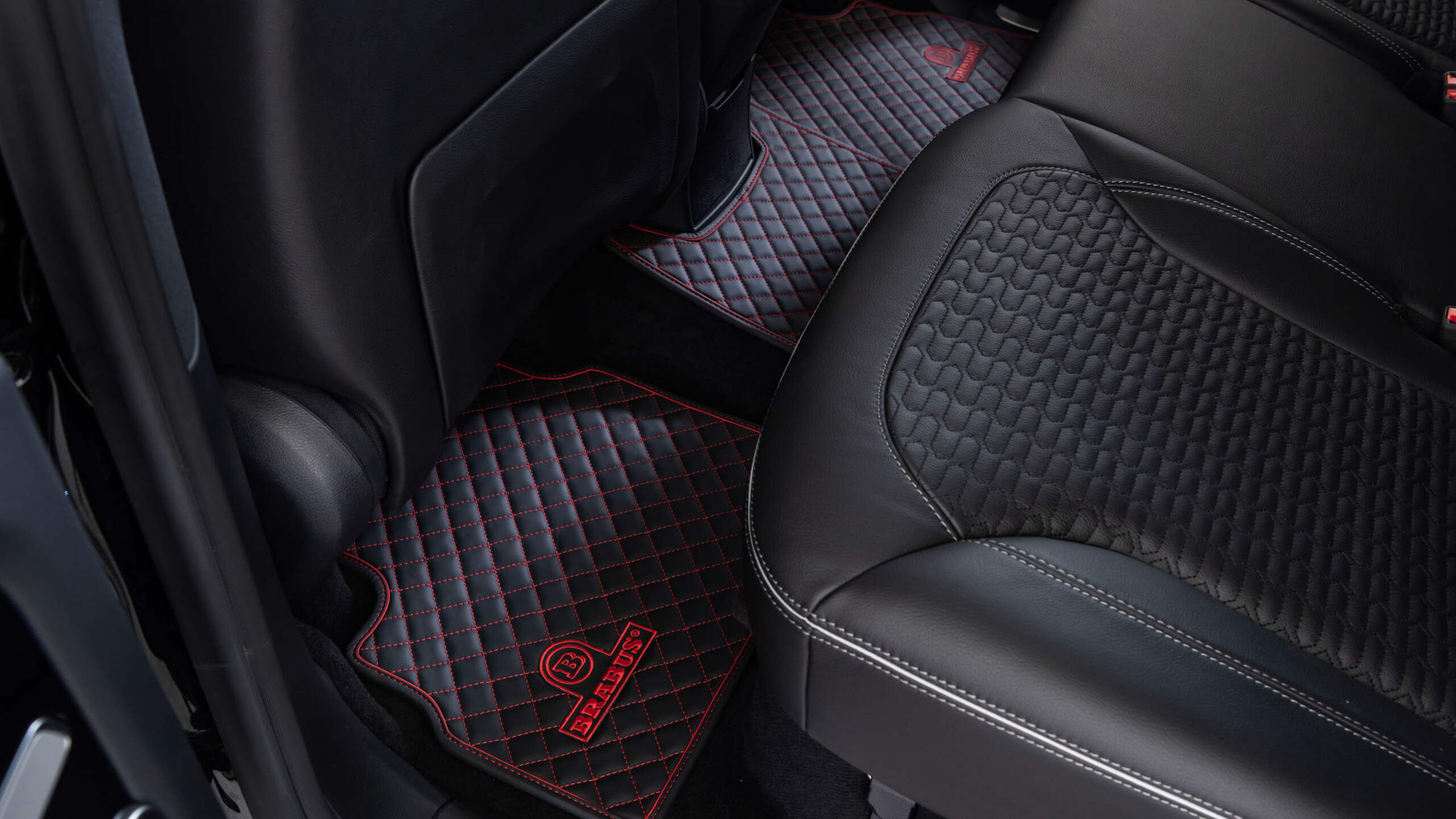 leather floor mats black-red quilted for Mercedes – W 465 – G 450 - G 500
