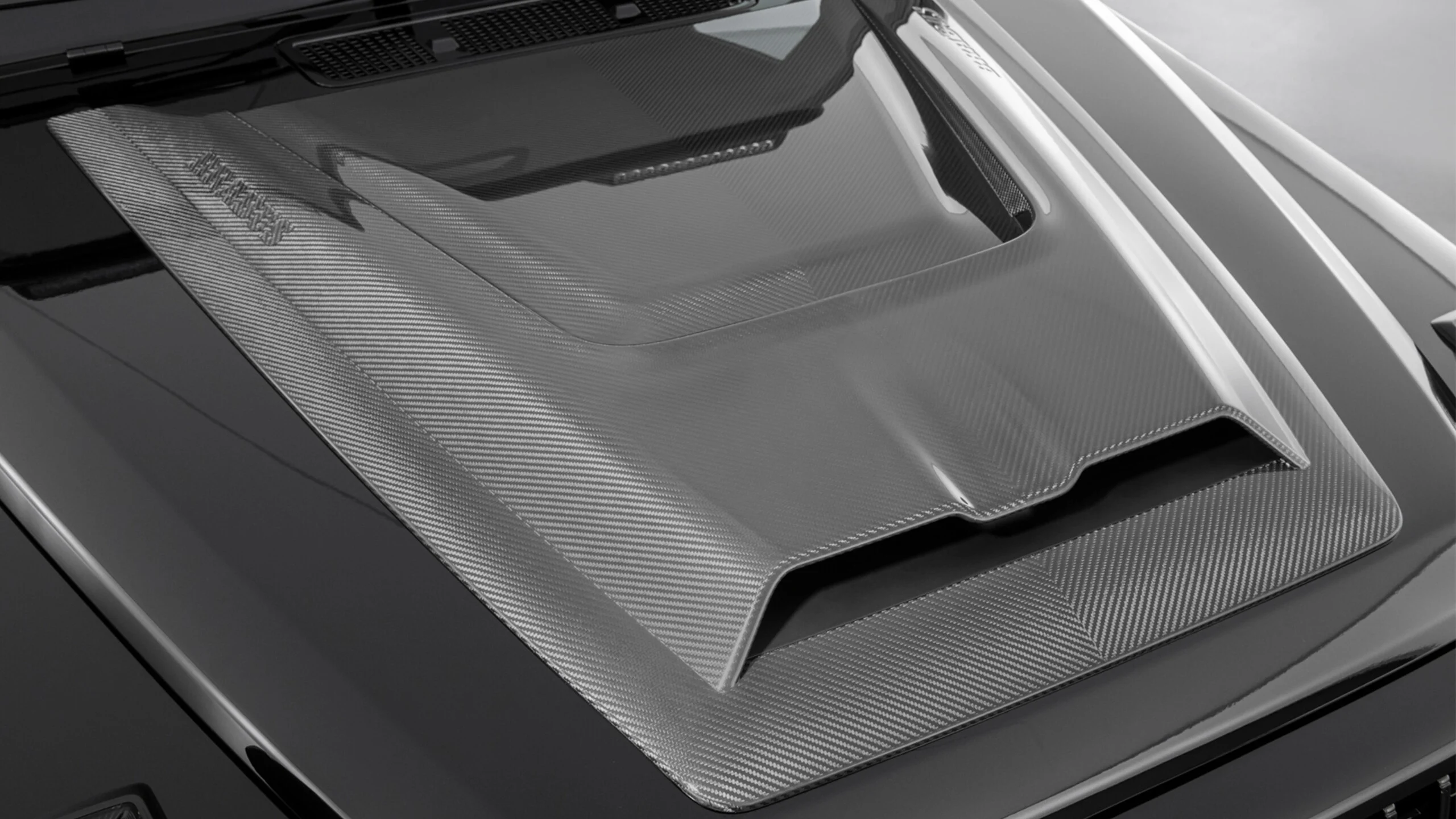 Carbon powerdome for Mercedes – W 465 – G 450 – G 500