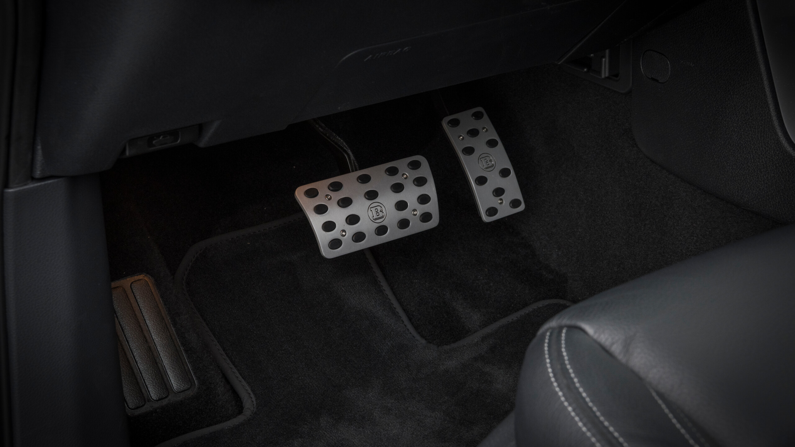 Aluminum pedal pads for Mercedes – W 470 – X 250 - X 350 - 1