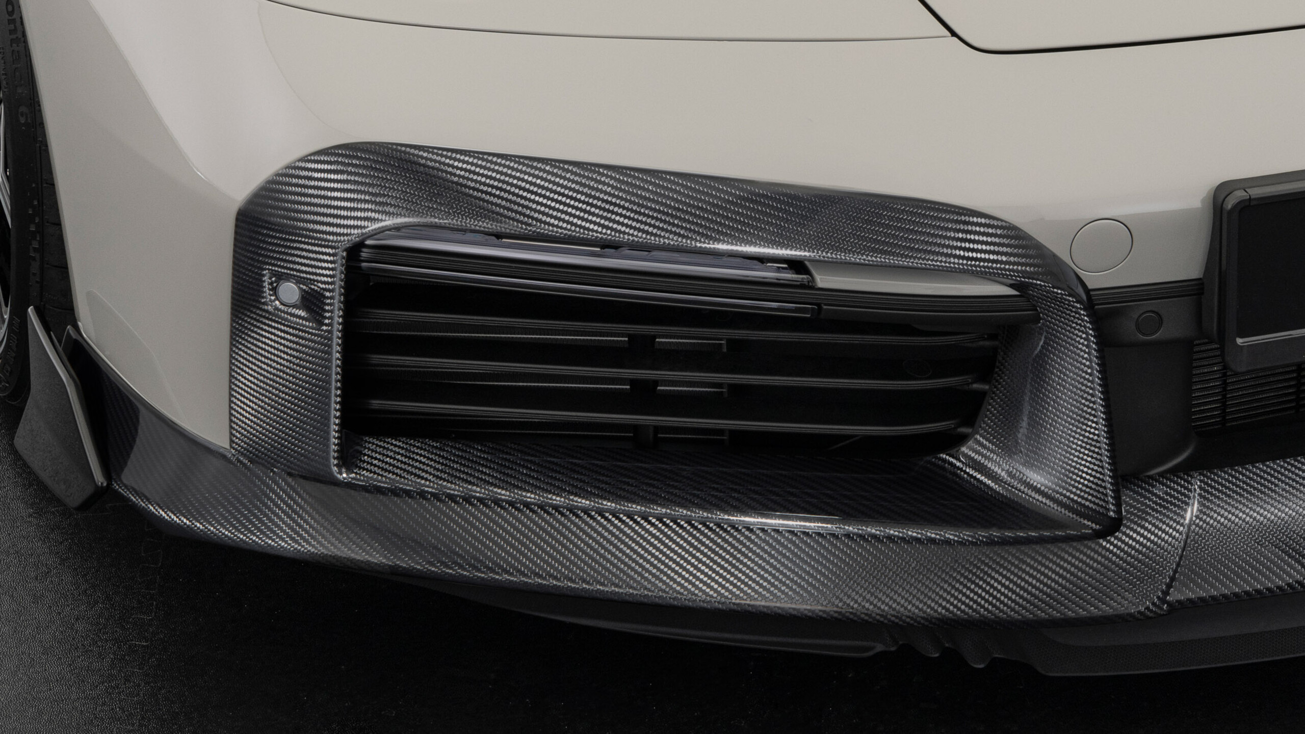 Carbon front fascia inserts BRABUS based on Porsche 911 Turbo