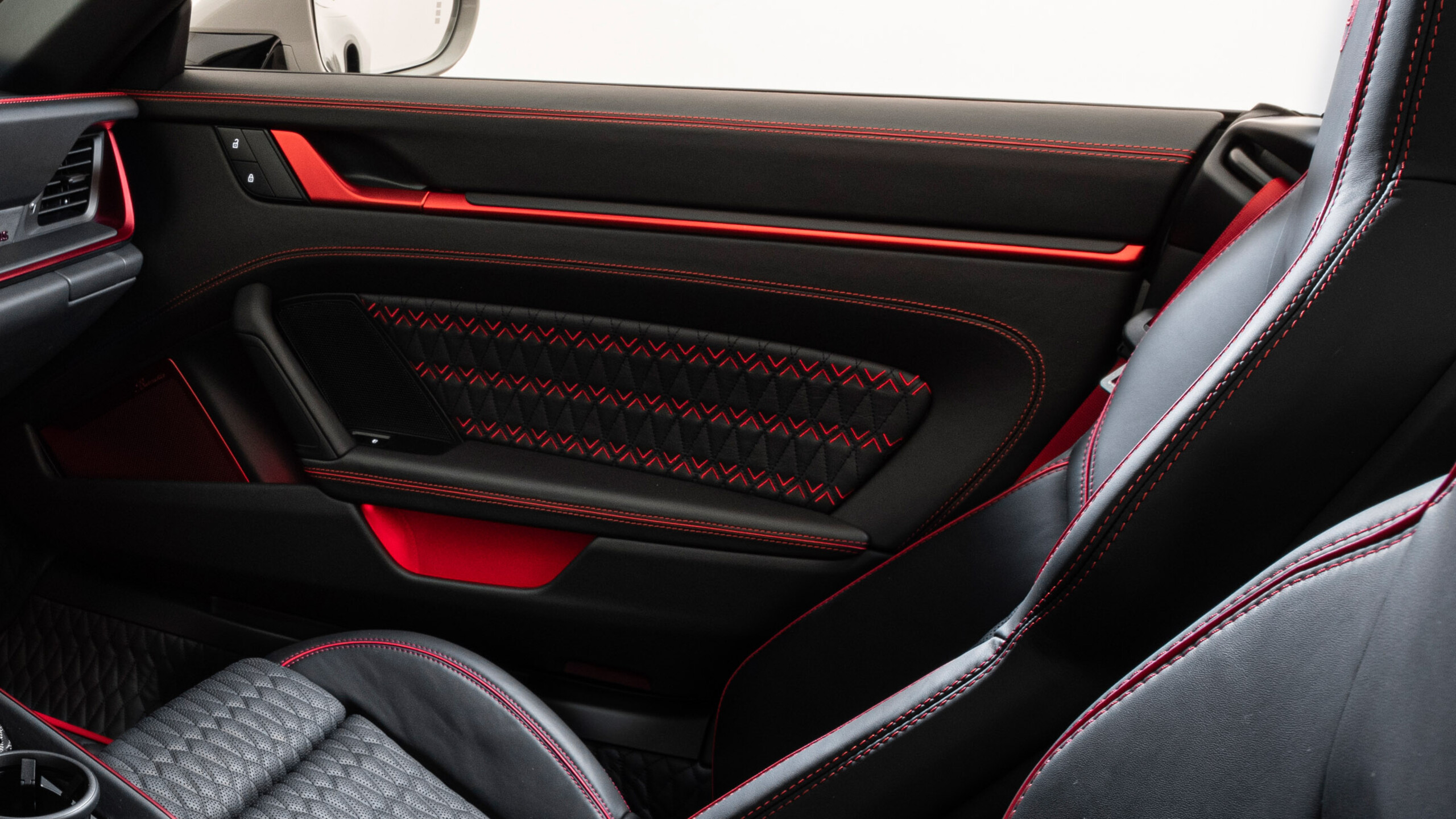 Leather door panels BRABUS based on Porsche 911 Turbo