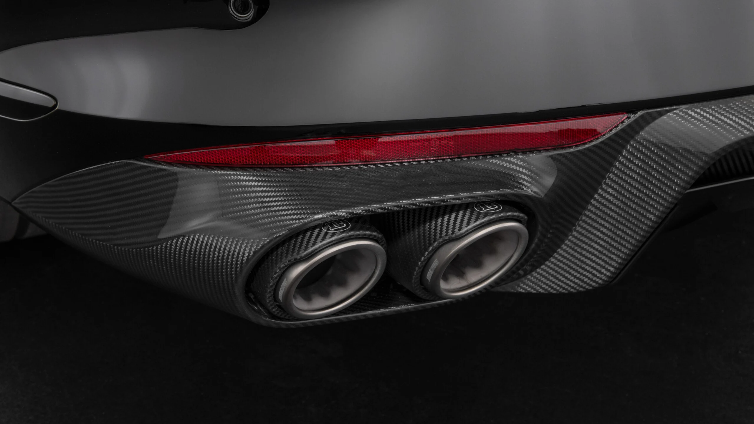 Valve-controlled sports exhaust system BRABUS based on Bentley Continental GTC Speed