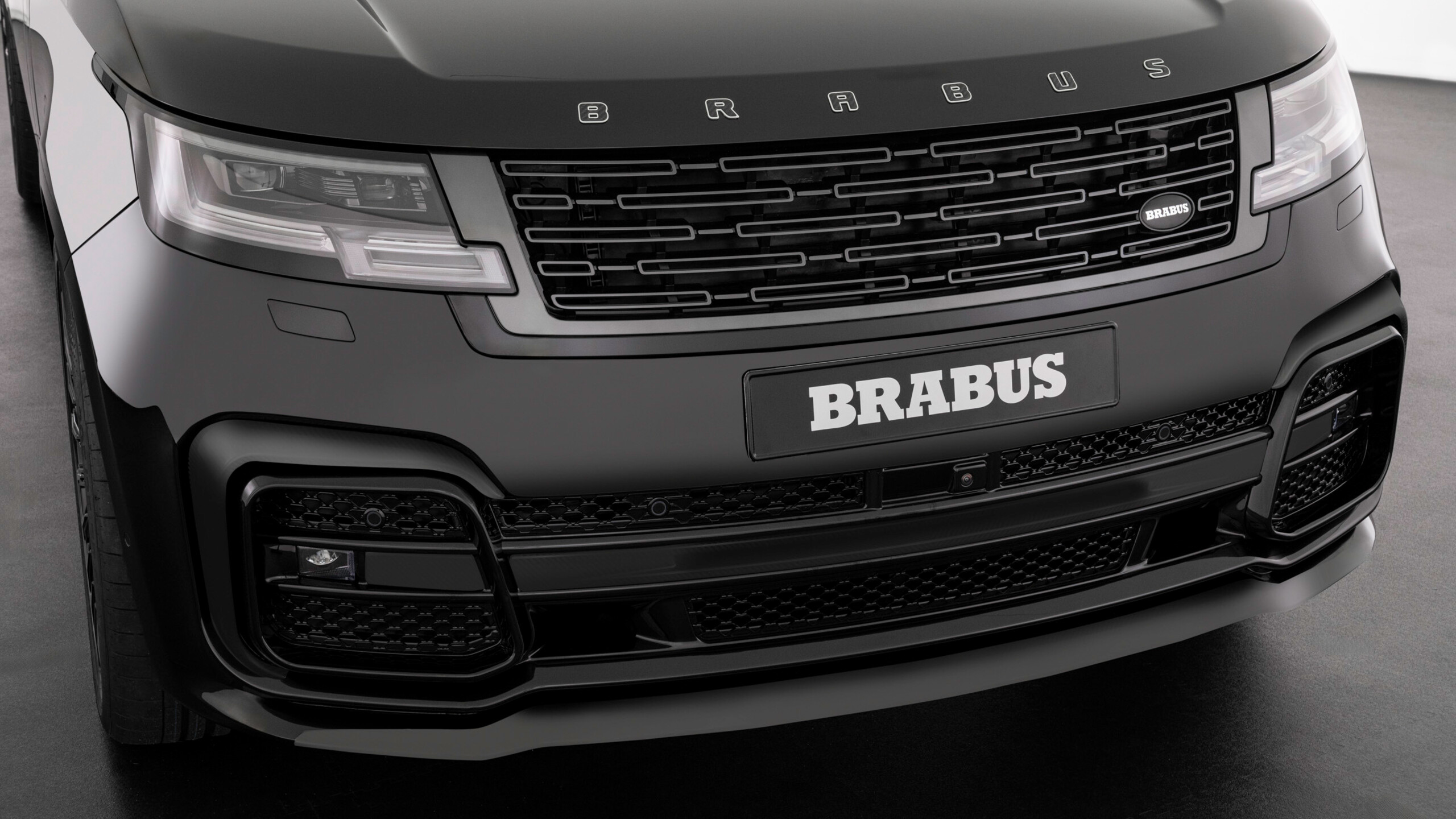 Передній бампер на базі Range Rover