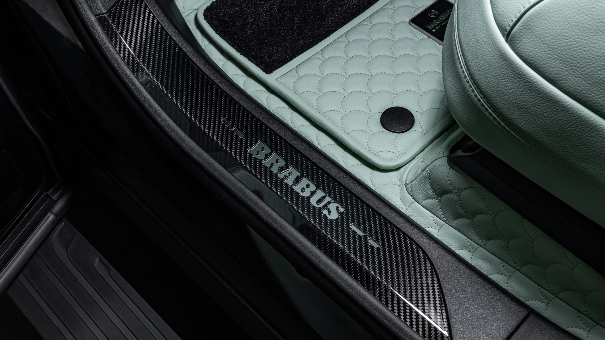 Carbon Entry Panels BRABUS based on Range Rover