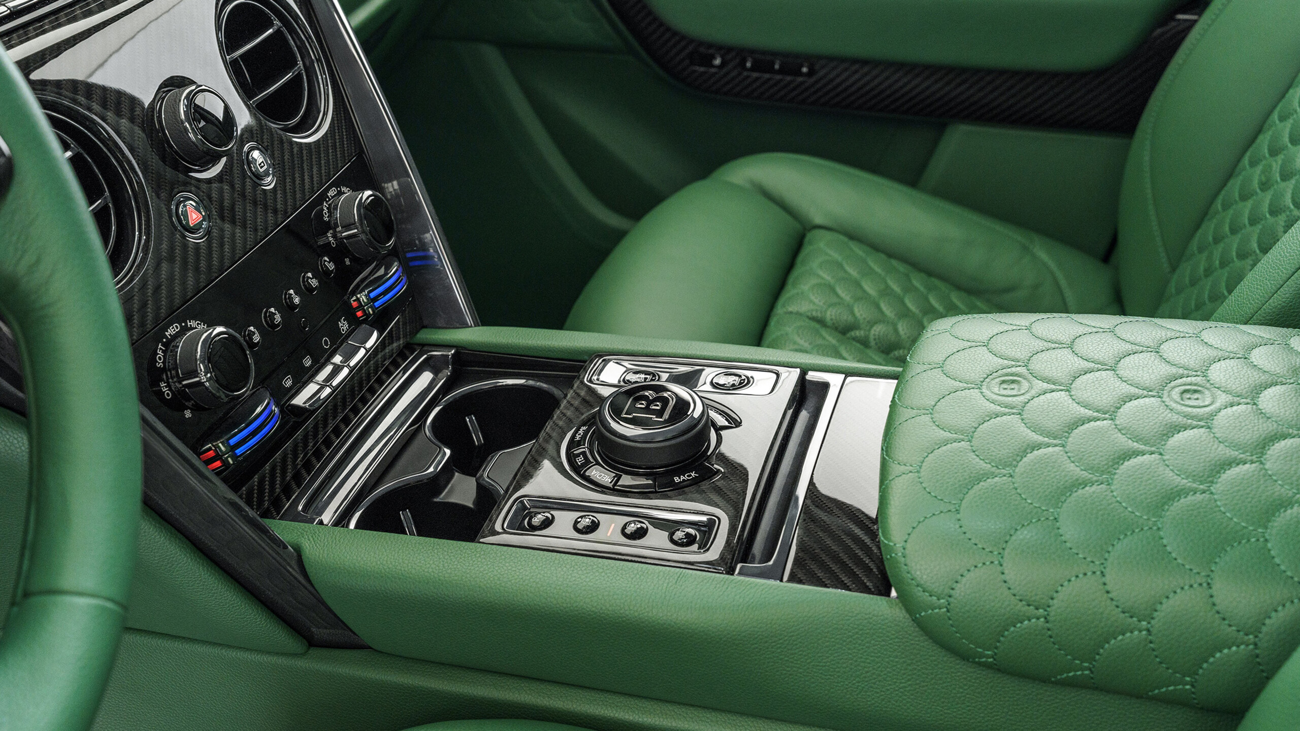 Пакет інтер'єру Signature Carbon, серія II, від BRABUS на базі Rolls – Royce Cullinan