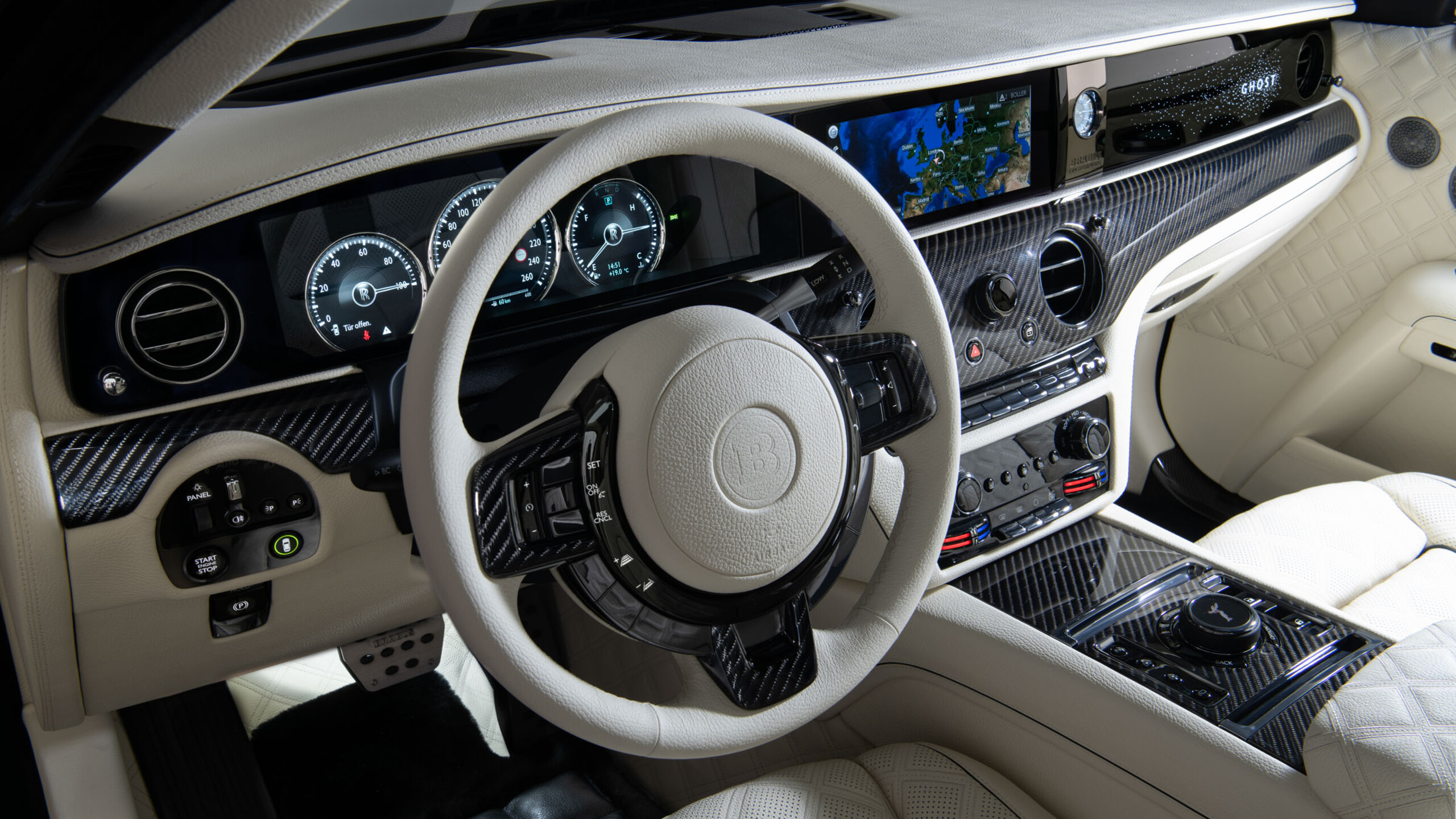 Інтер'єр з карбоновим пакетом BRABUS на базі Rolls – Royce Ghost