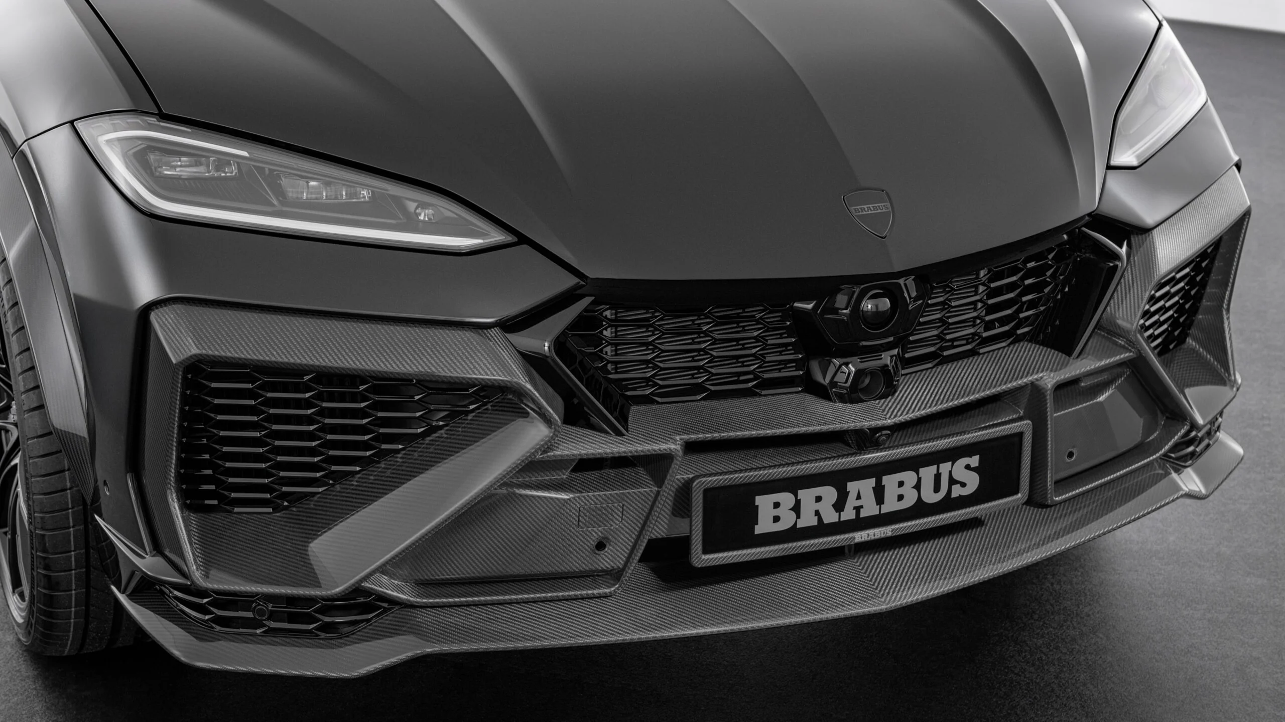 Carbon front fascia BRABUS based on Lamborghini URUS SE