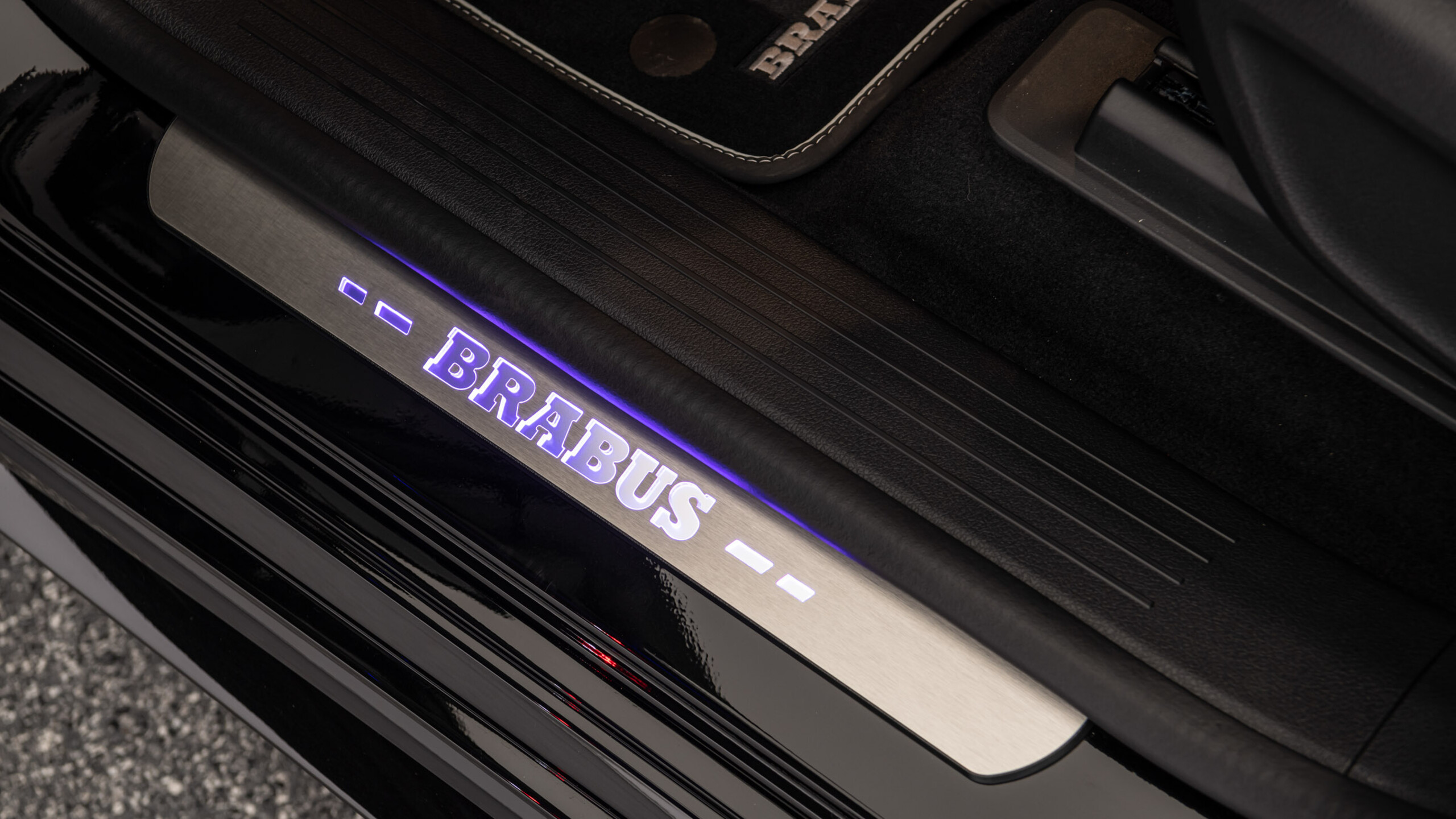 RGB Entry Panels – UNTIL MY 2022 for Mercedes – X 167 – Maybach GLS 600