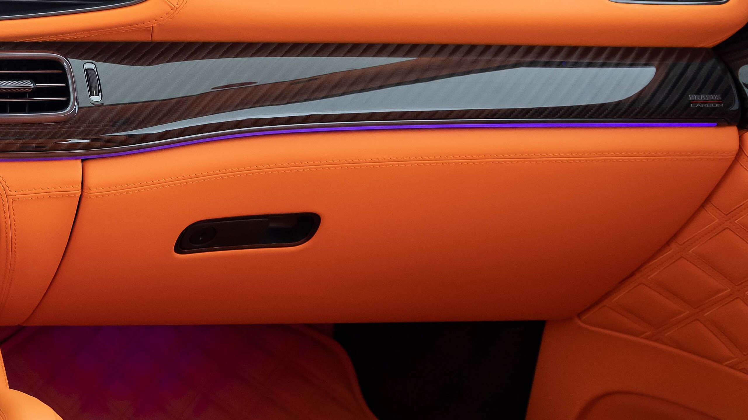 Leather lower section of dashboard for Mercedes – X 167 – Maybach GLS 600