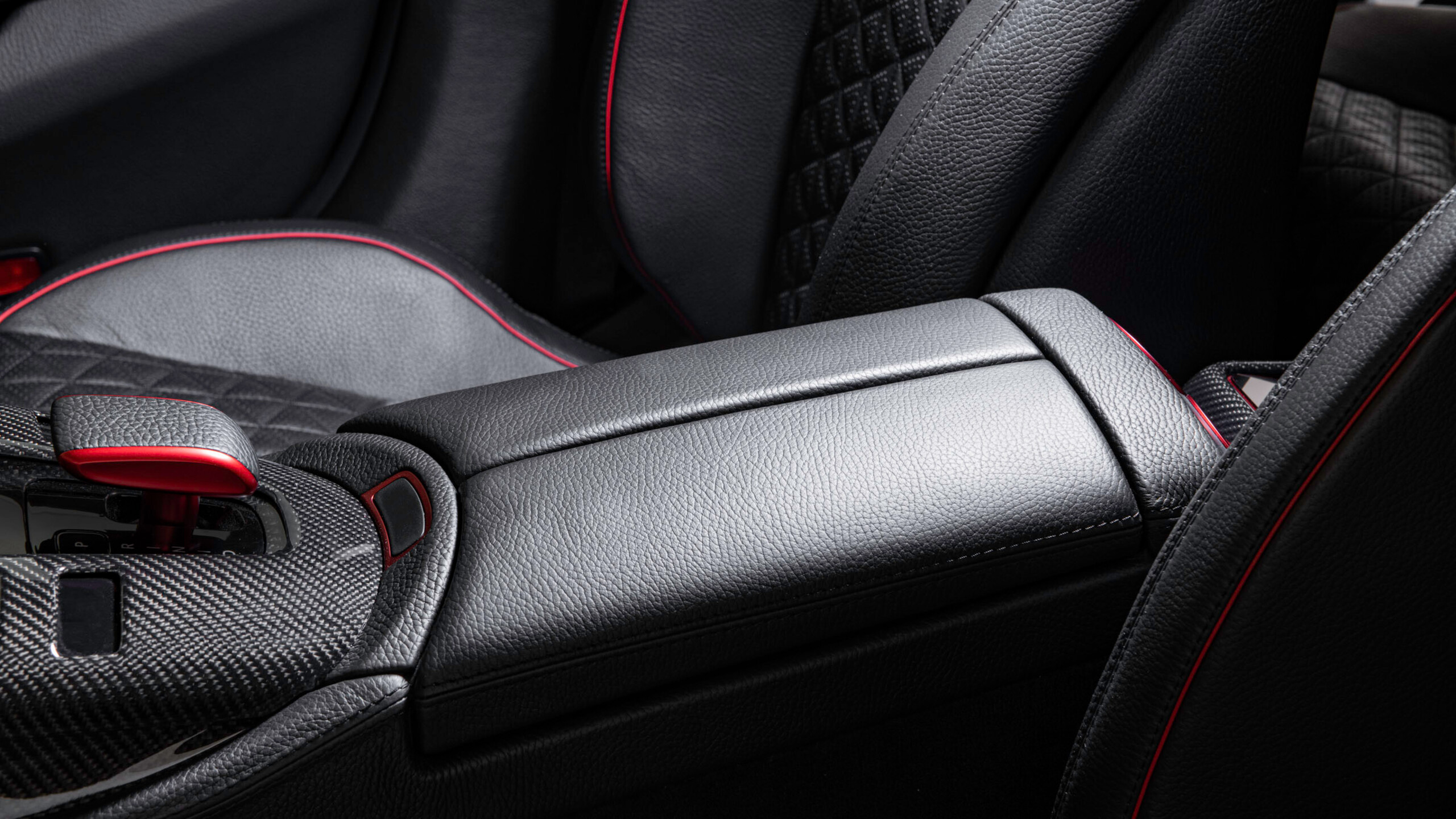 Leather front armrest for Mercedes – X 290 – AMG GT 63 Facelift