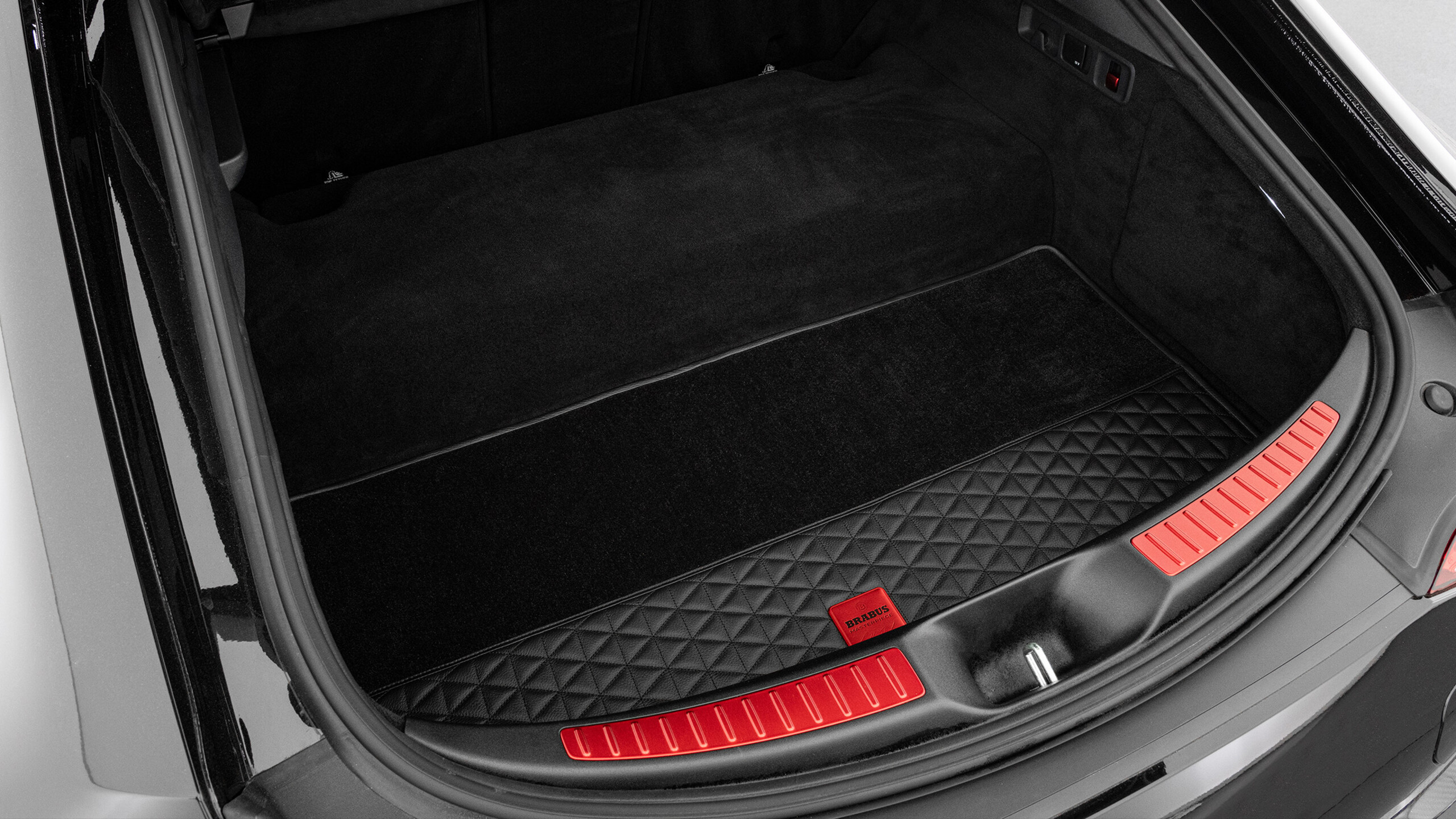Leather trunk mat quilted for Mercedes – X 290 – AMG GT 53