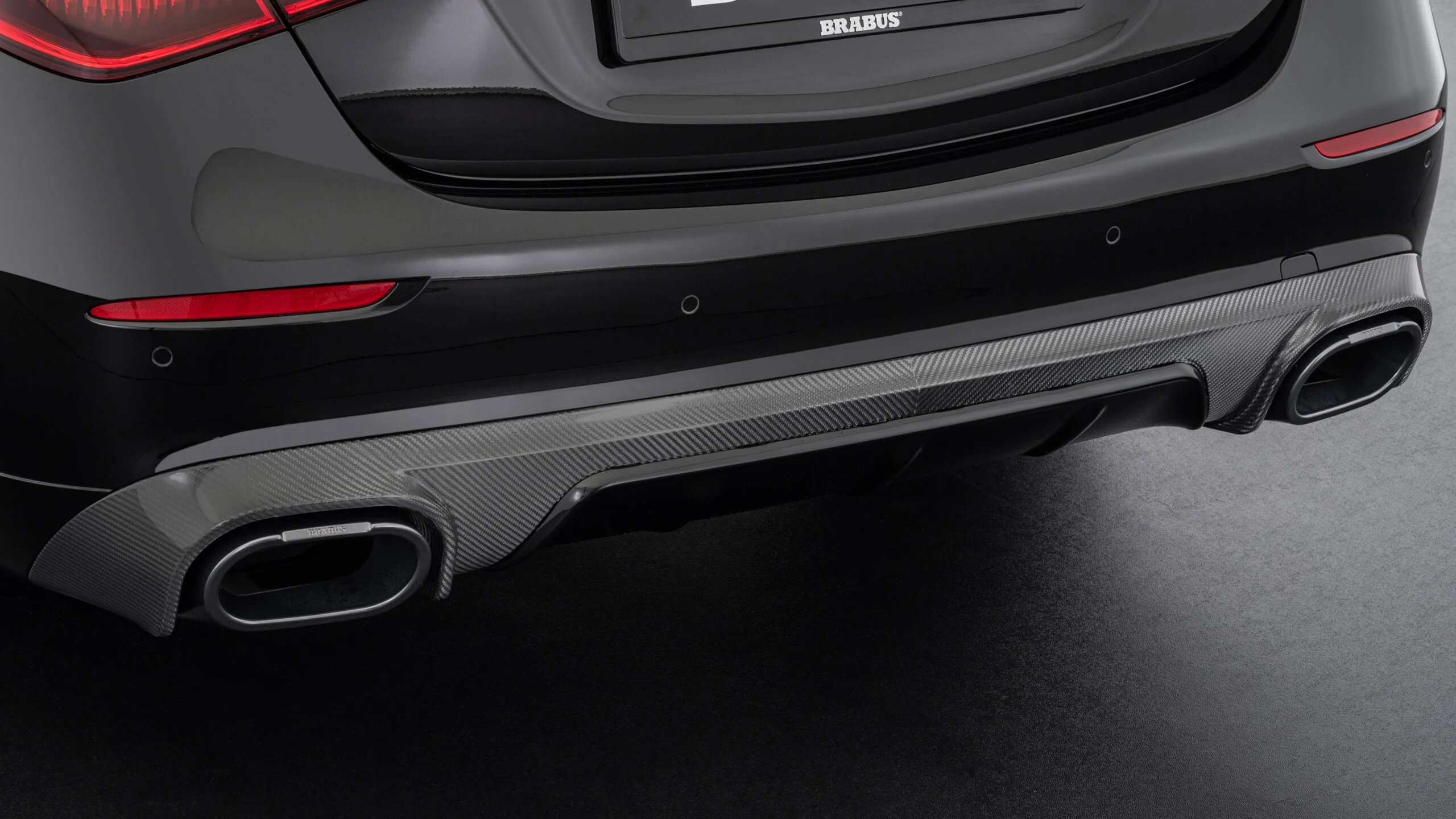 Carbon Rear diffuser for Mercedes – Z 223 – Maybach S 580 / S 680