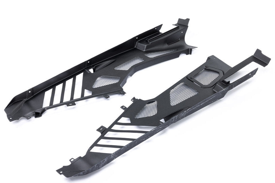 Matte Carbon Fiber Engine Cover for LAMBORGHINI Huracan thumbnail 4