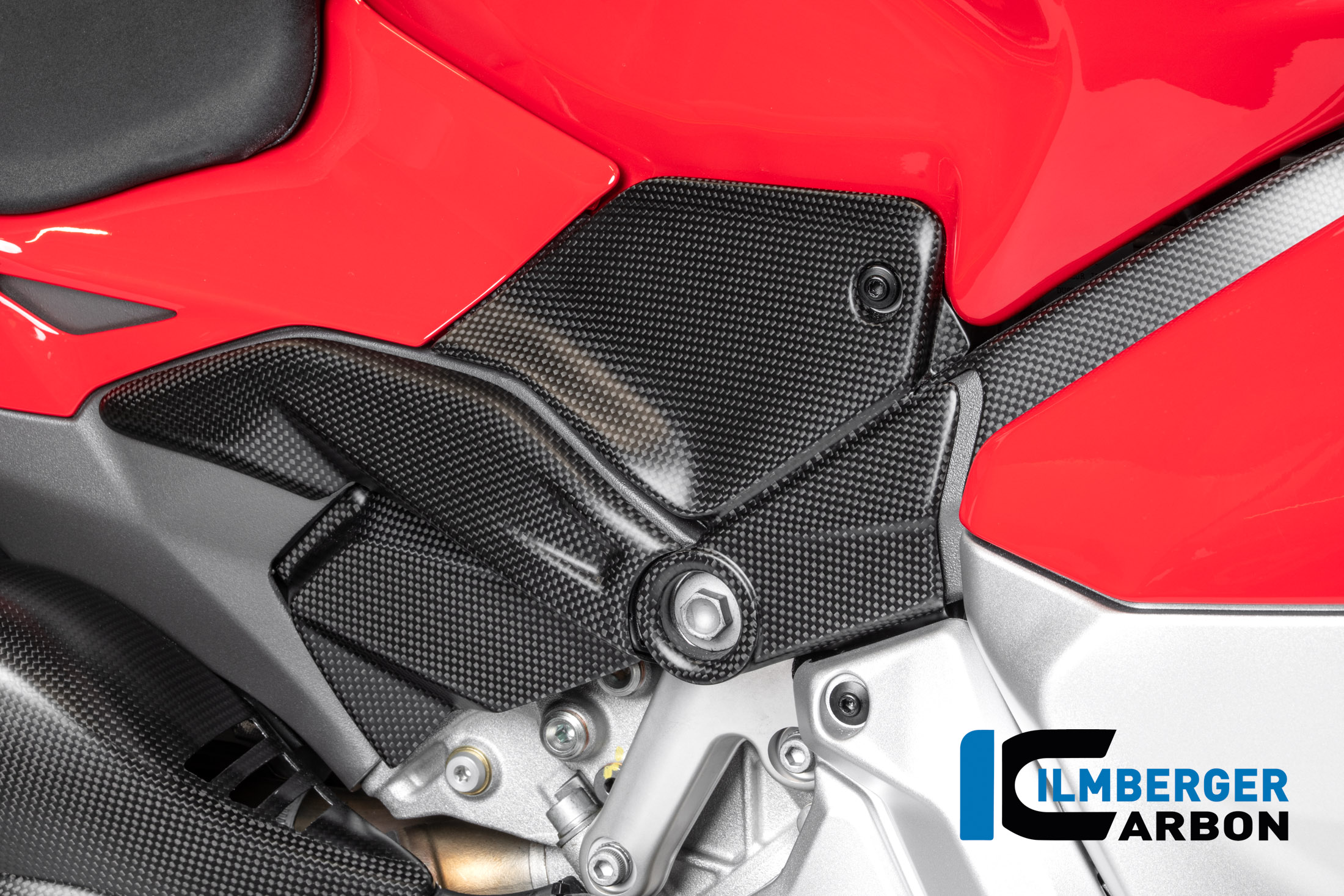 Задній обтічник рами (справа) матовий карбон Panigale V4 2025