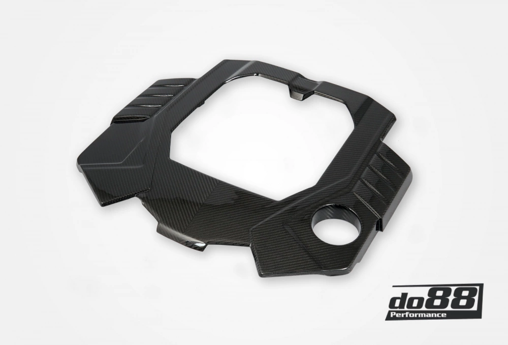 Carbon fiber engine cover, Audi RS6 RS7 C8