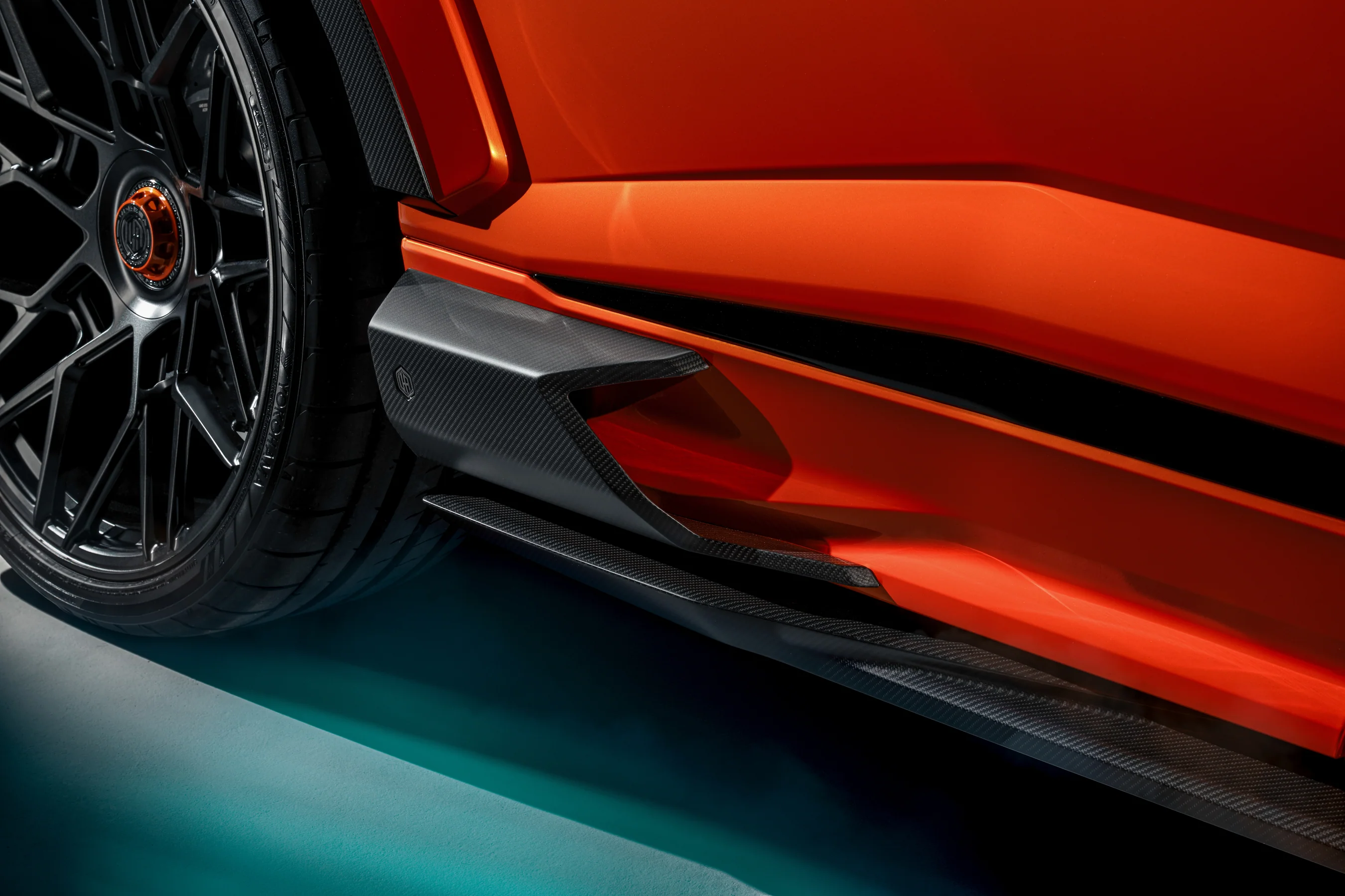 Urus SE - Extended Wheel Arches - Semi Visual Carbon Fibre thumbnail 12