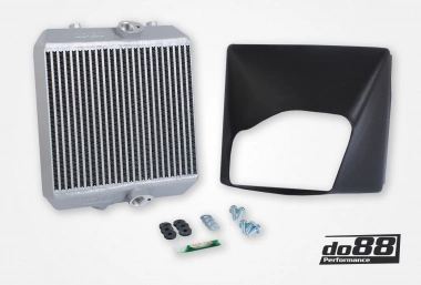 BMW M2 гоночний масляний радіатор двигуна