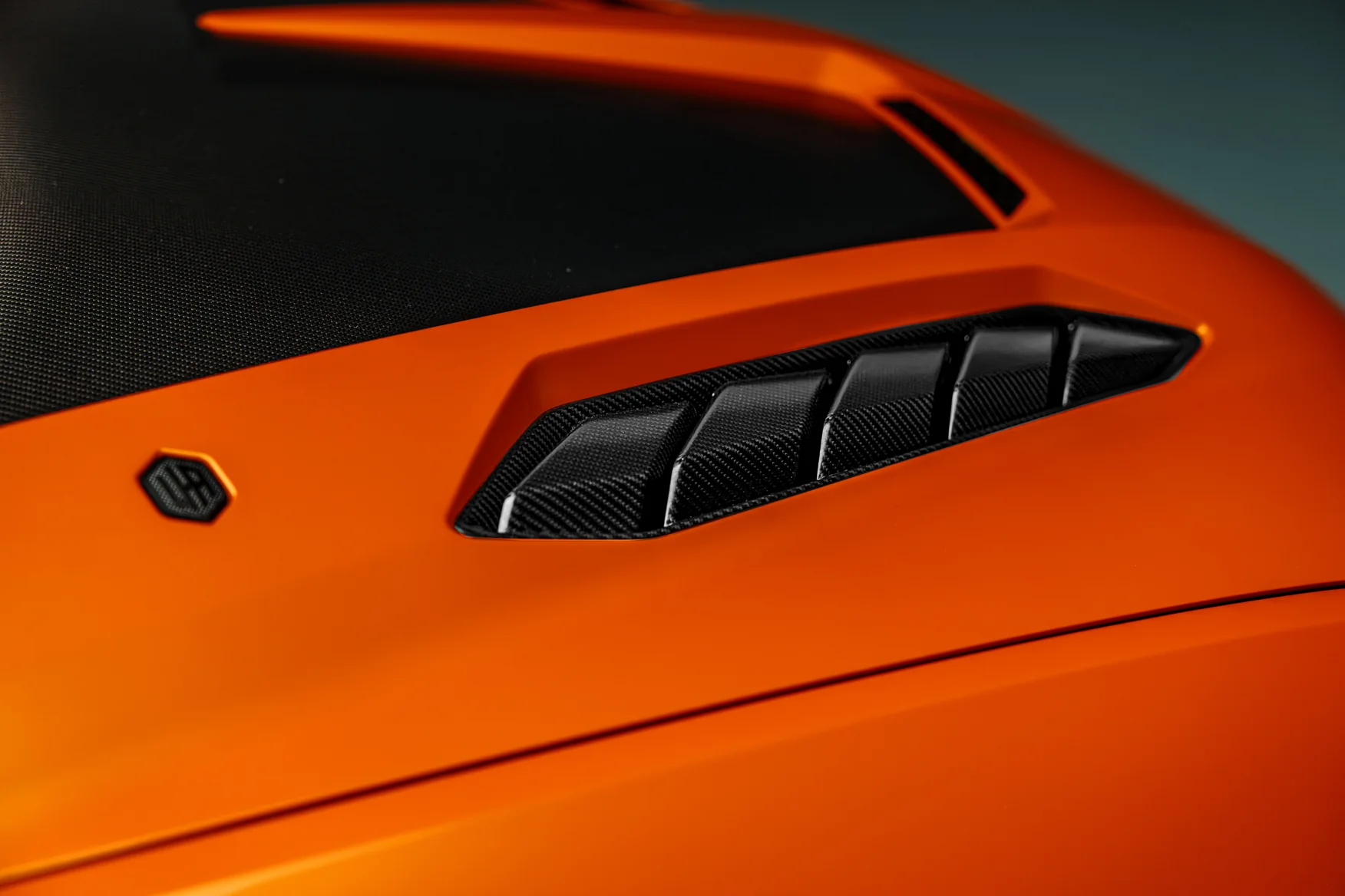 Urban Widetrack Body Kit for Lamborghini Urus SE thumbnail 11