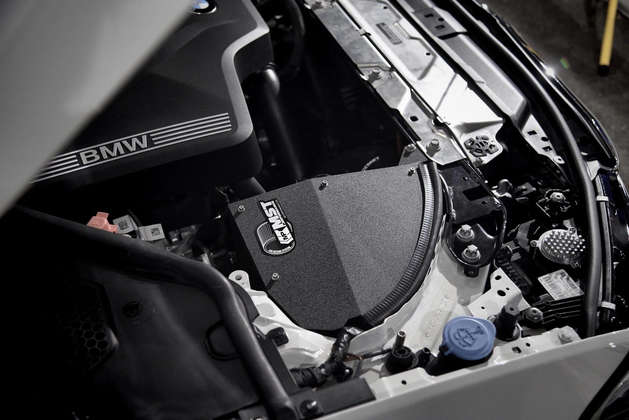 MST Performance система холодного впуску для BMW 330i G20 B48 2.0L (BW-B4802) thumbnail 5