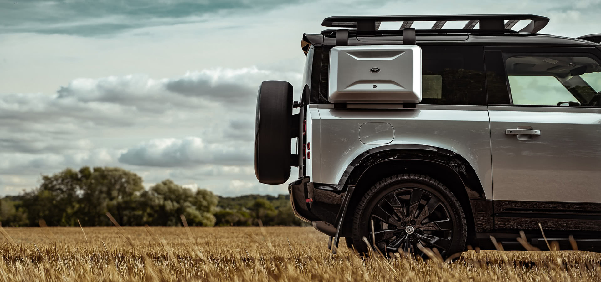 Urban extended arch set for Defender 110 - Gloss Black thumbnail 3