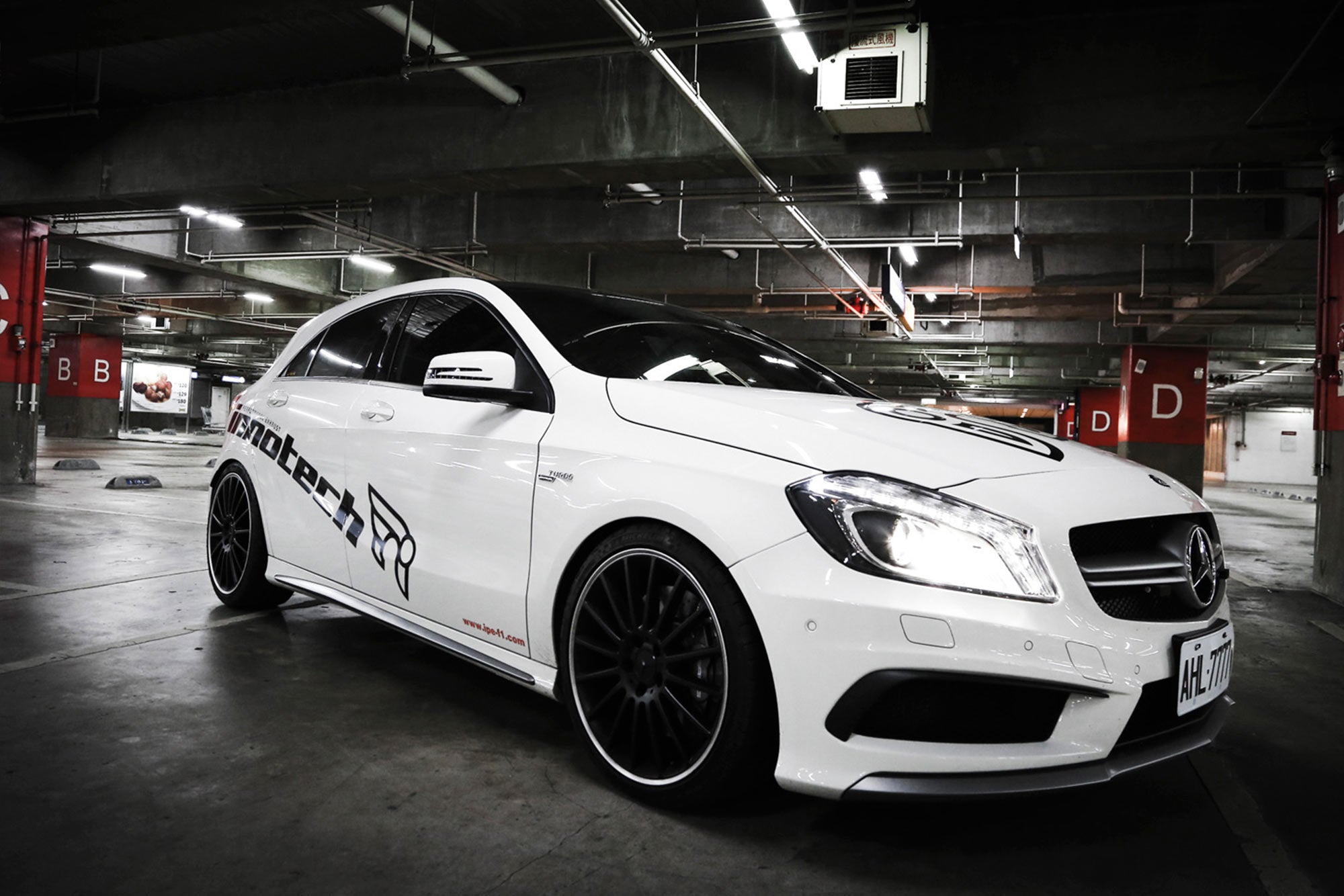 Вихлопна система Mercedes-Benz AMG A45 (W176)