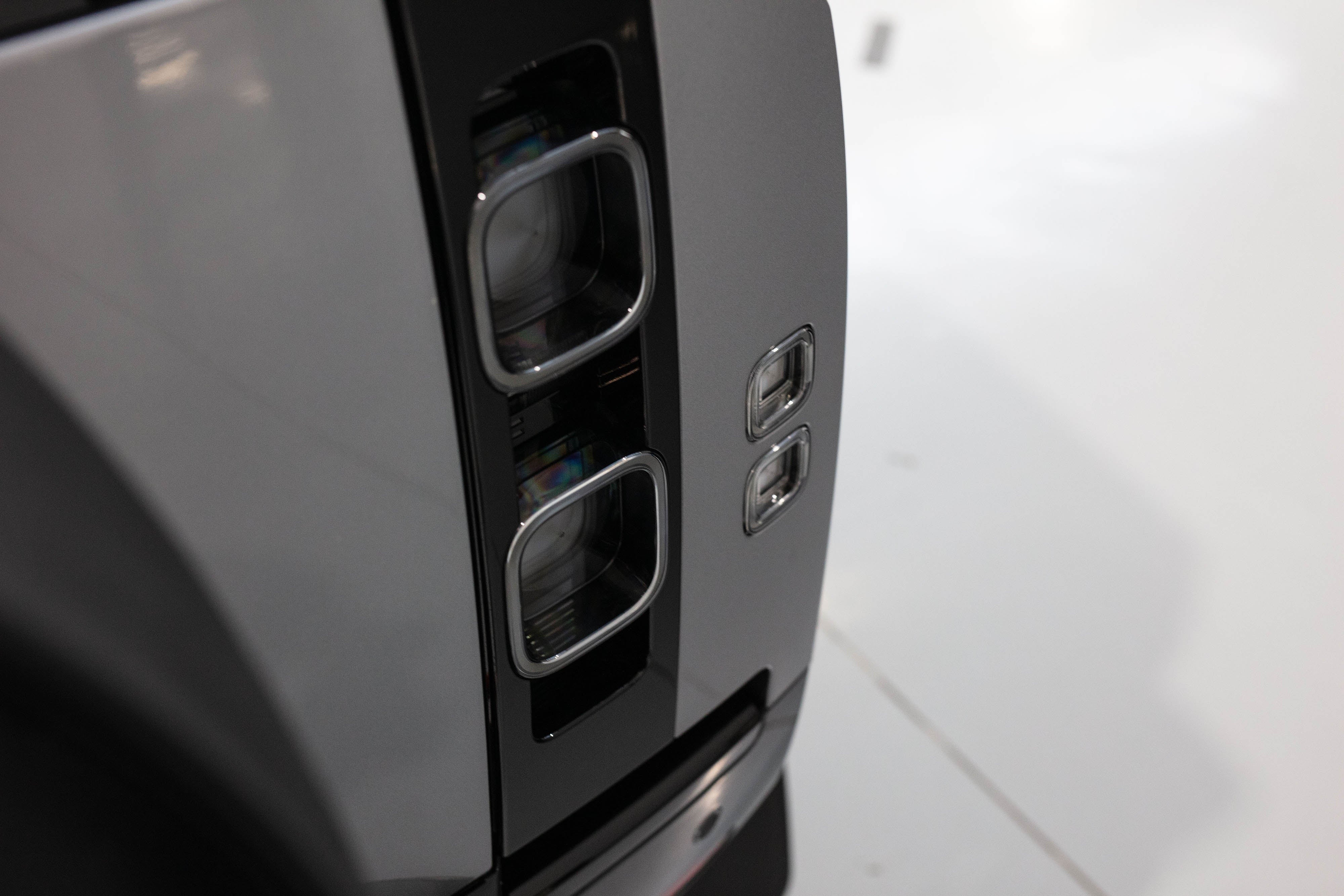 Задні ліхтарі OEM NAS Smoked Genuine LR для Defender L663 thumbnail 8