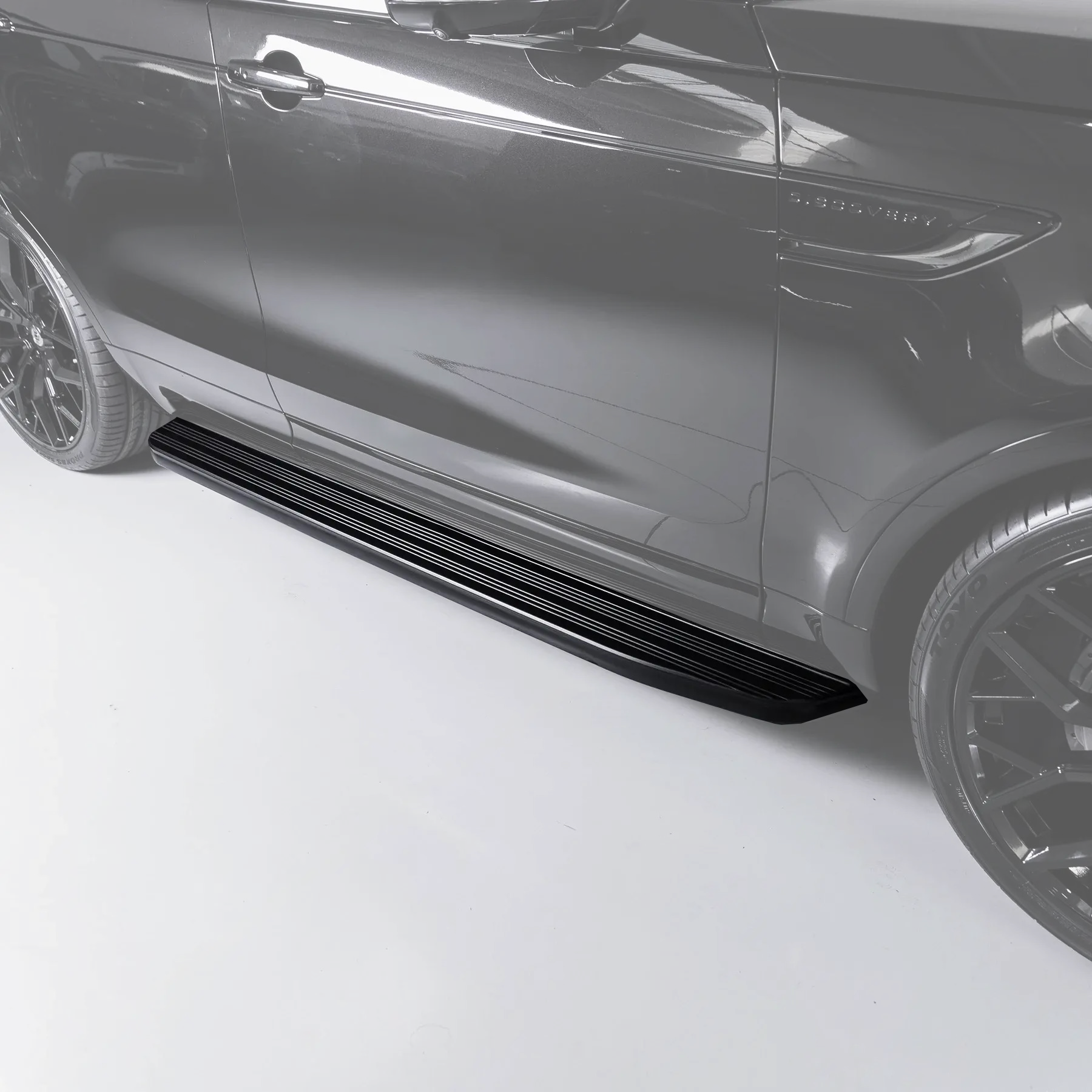 Фіксовані підніжки Linear для Range Rover L460 - SWB thumbnail 2