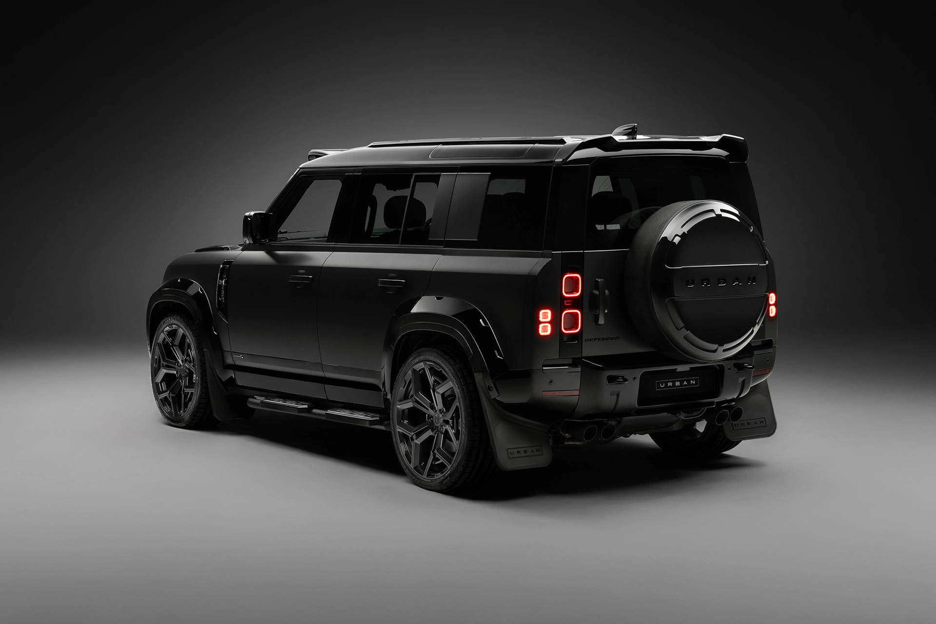 Urban rear spoiler for Land Rover Defender 90 / 110 / 130 / OCTA - Gloss Black thumbnail 2